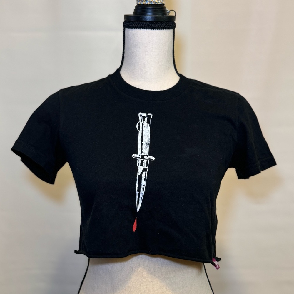 Creep street crop top